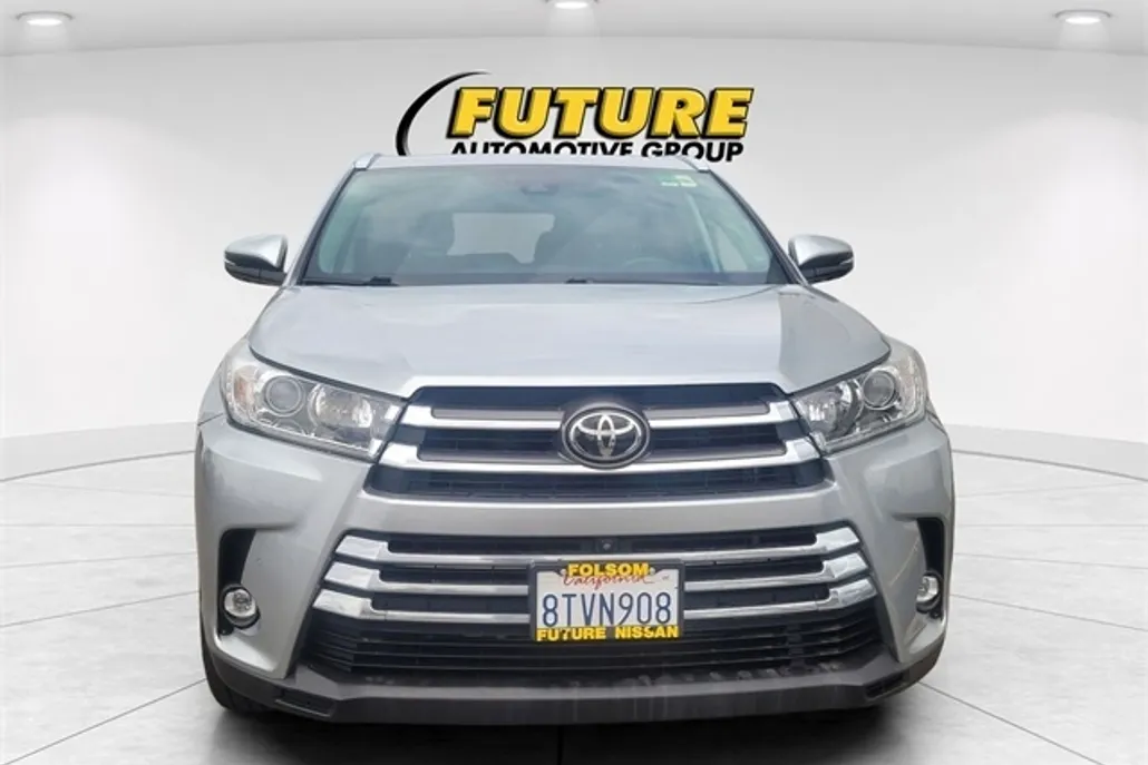 2019 Toyota Highlander Limited Platinum photo 1