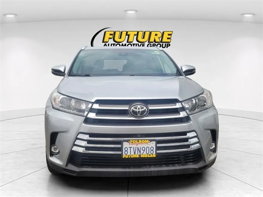2019 Toyota Highlander Limited Platinum photo 1