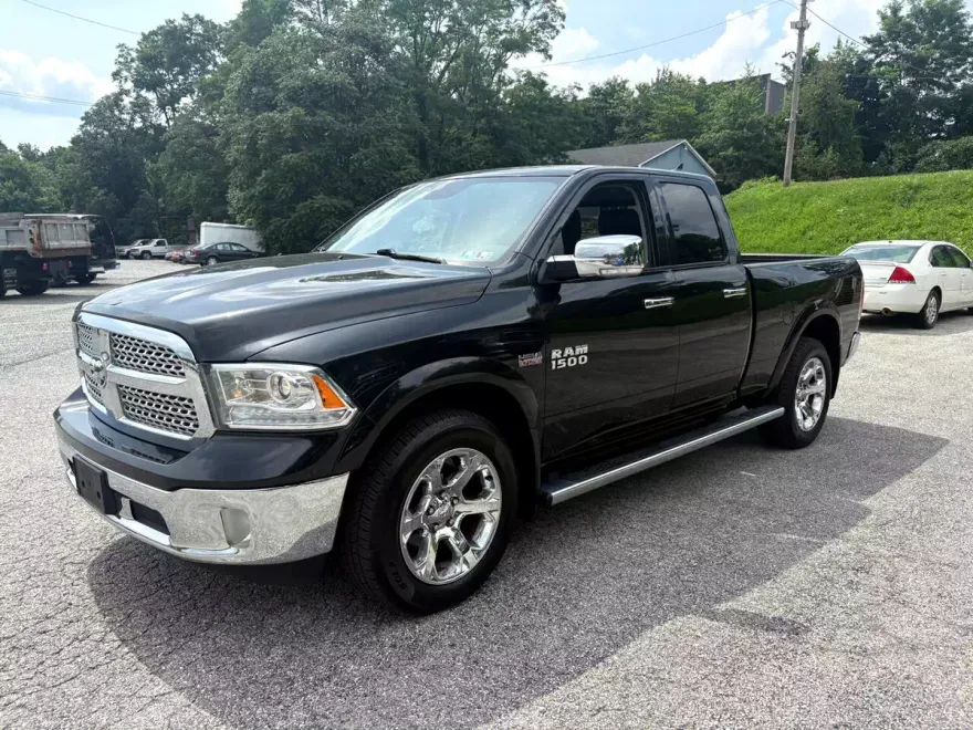 2017 Ram 1500 Laramie photo 1