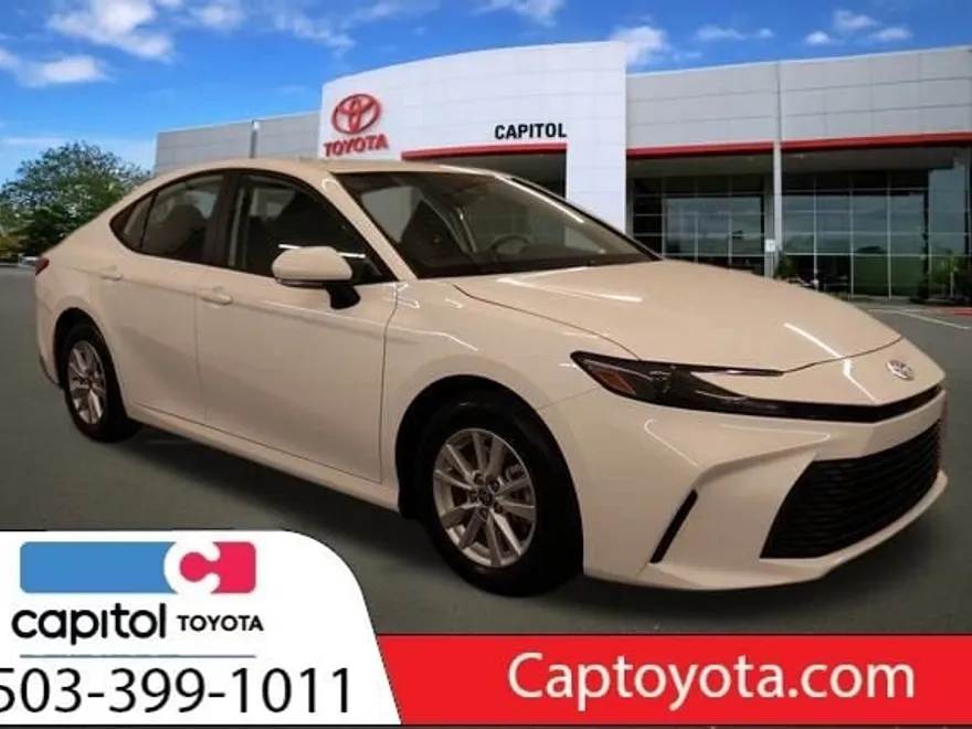 2025 Toyota Camry LE photo 1