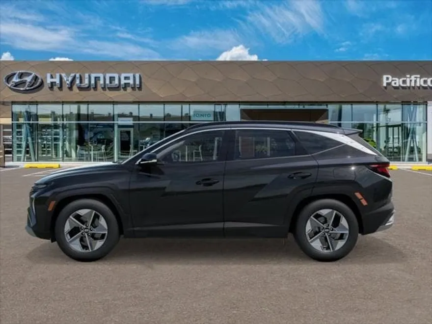 2025 Hyundai Tucson SEL photo 1