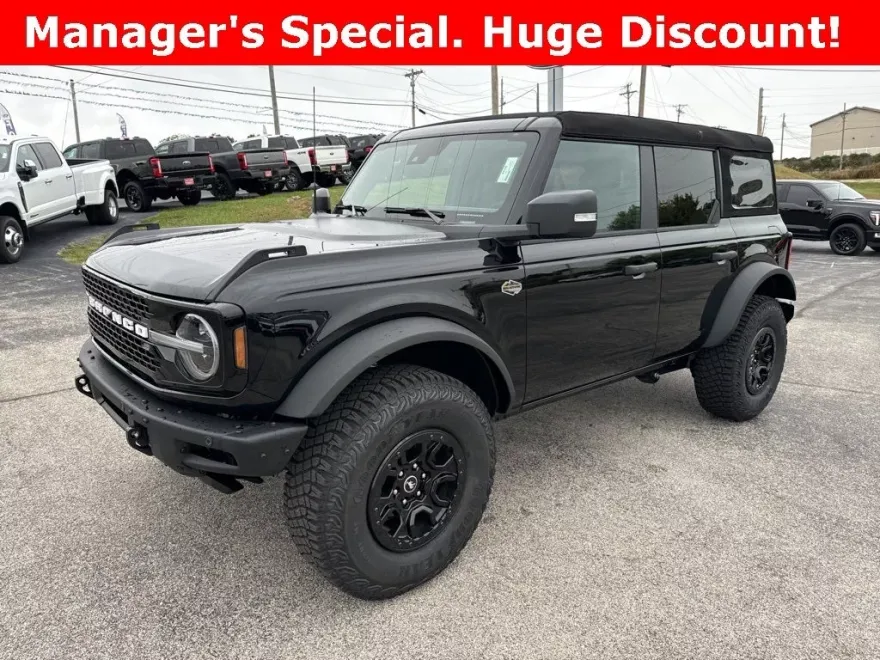 2024 Ford Bronco Wildtrak photo 2