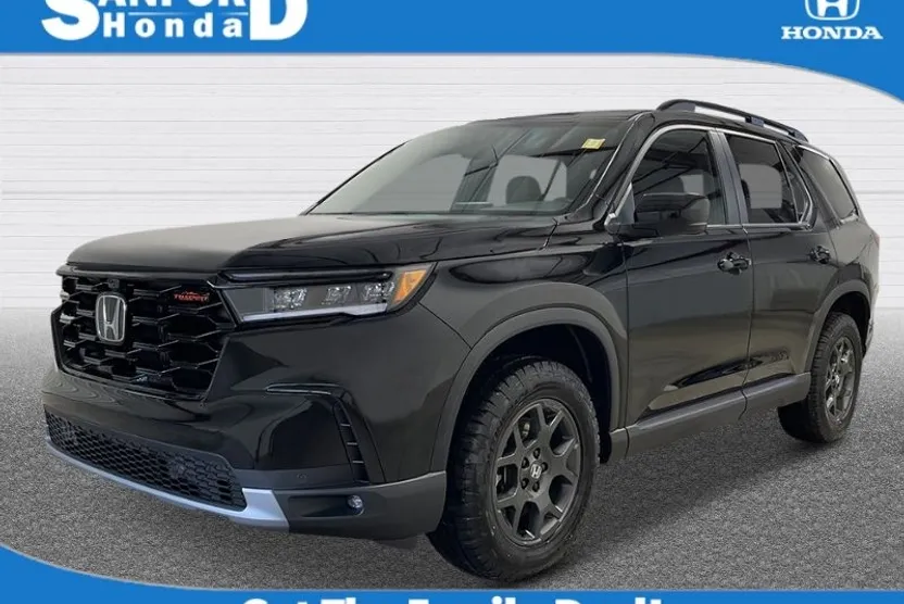 2025 Honda Pilot TrailSport photo 1