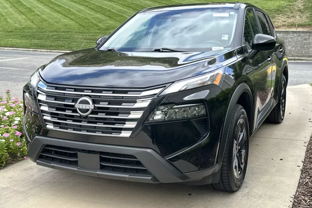2024 Nissan Rogue SV photo 1