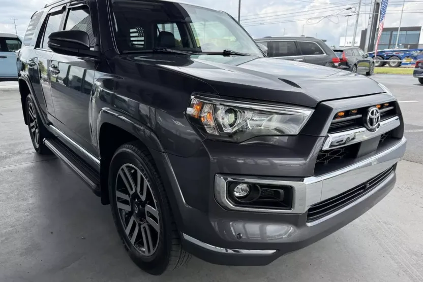 2023 Toyota 4Runner Limited photo 1