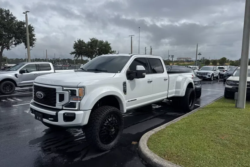 2022 Ford F-450 Platinum photo 1