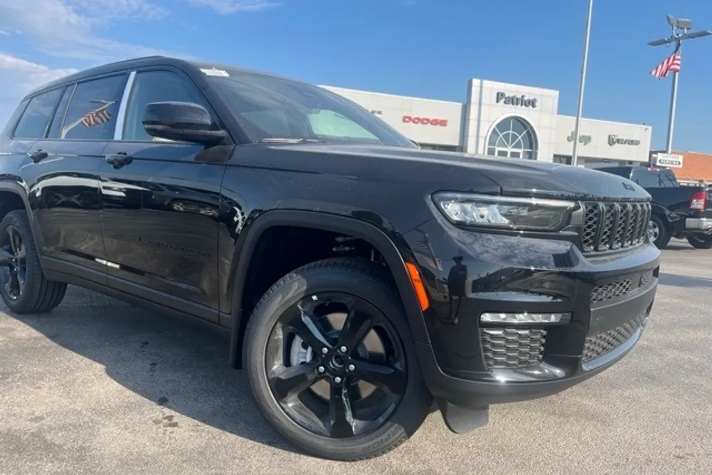 2025 Jeep Grand Cherokee Limited photo 1
