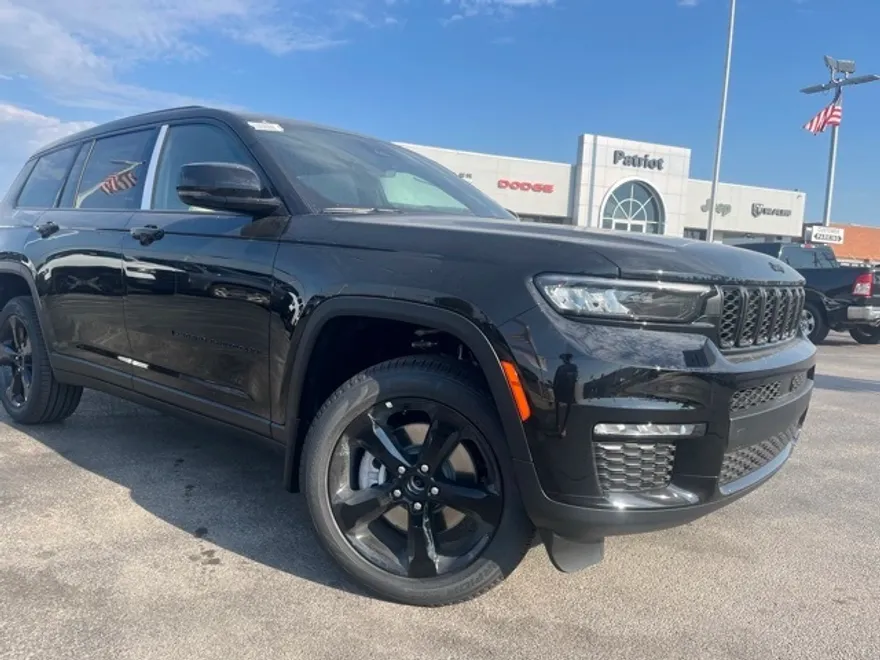 2025 Jeep Grand Cherokee Limited photo 1