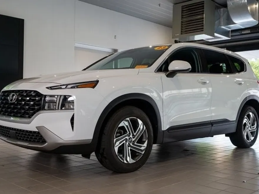 2023 Hyundai Santa Fe SE photo 1