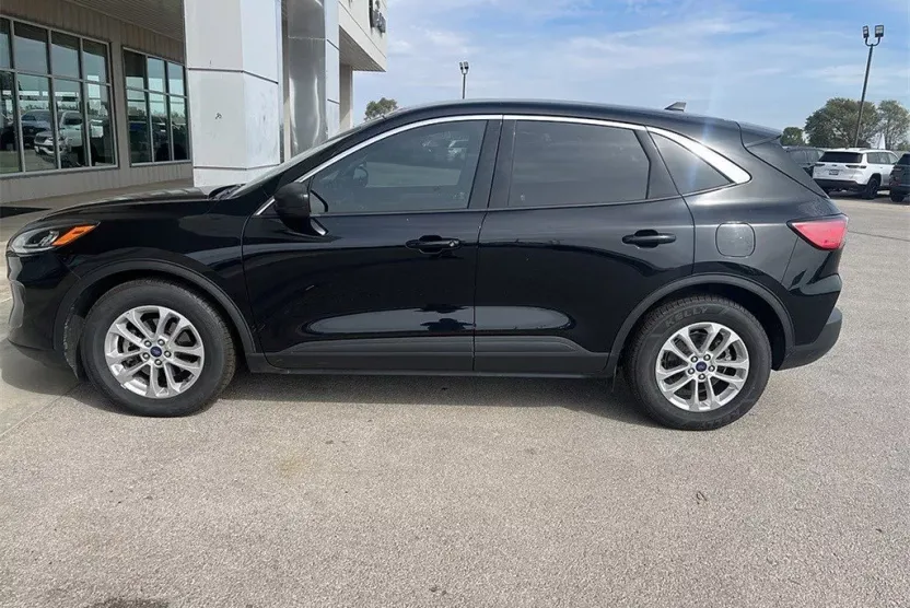 2022 Ford Escape SE photo 1