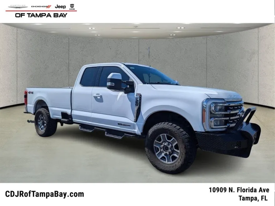 2023 Ford F-350 Lariat photo 1