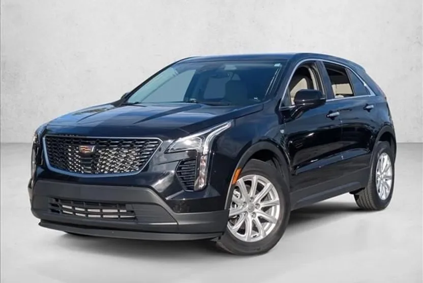 2023 Cadillac XT4 Luxury photo 1