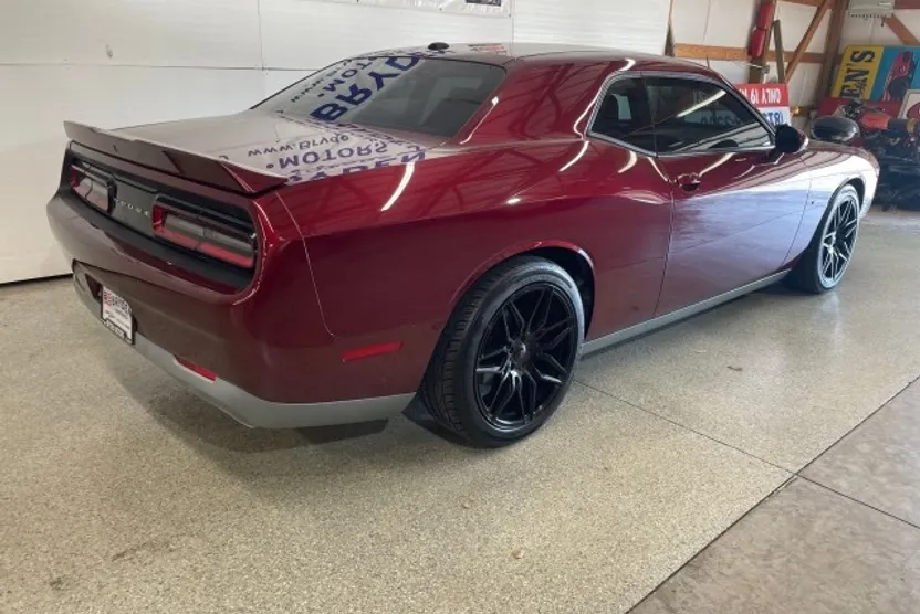 2018 Dodge Challenger R/T photo 1