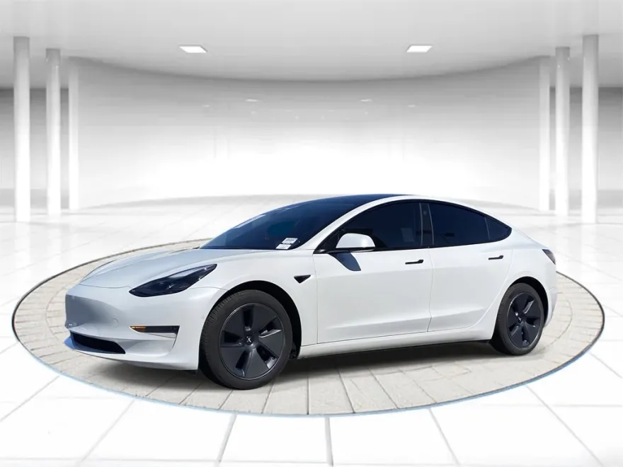 2022 Tesla Model 3 Long Range photo 1