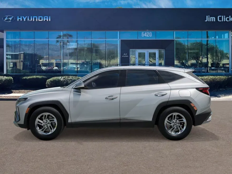 2026 Hyundai Tucson SE photo 1