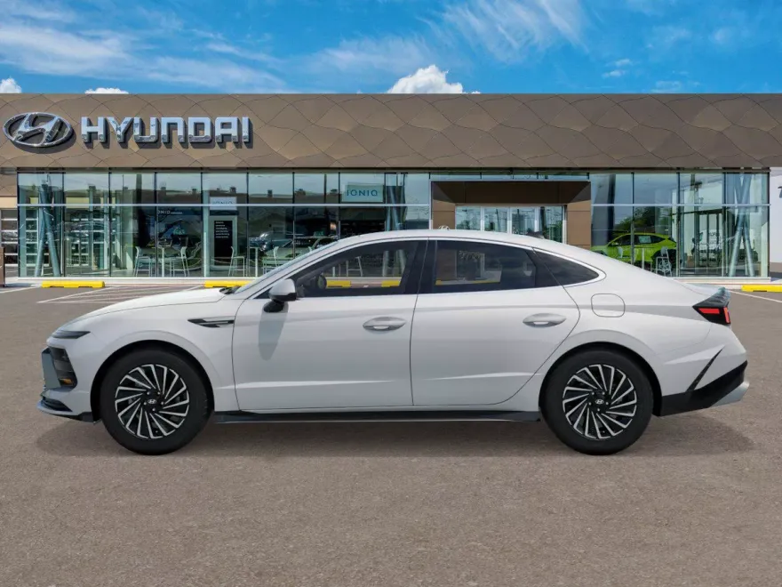 2026 Hyundai Sonata Hybrid SEL photo 1
