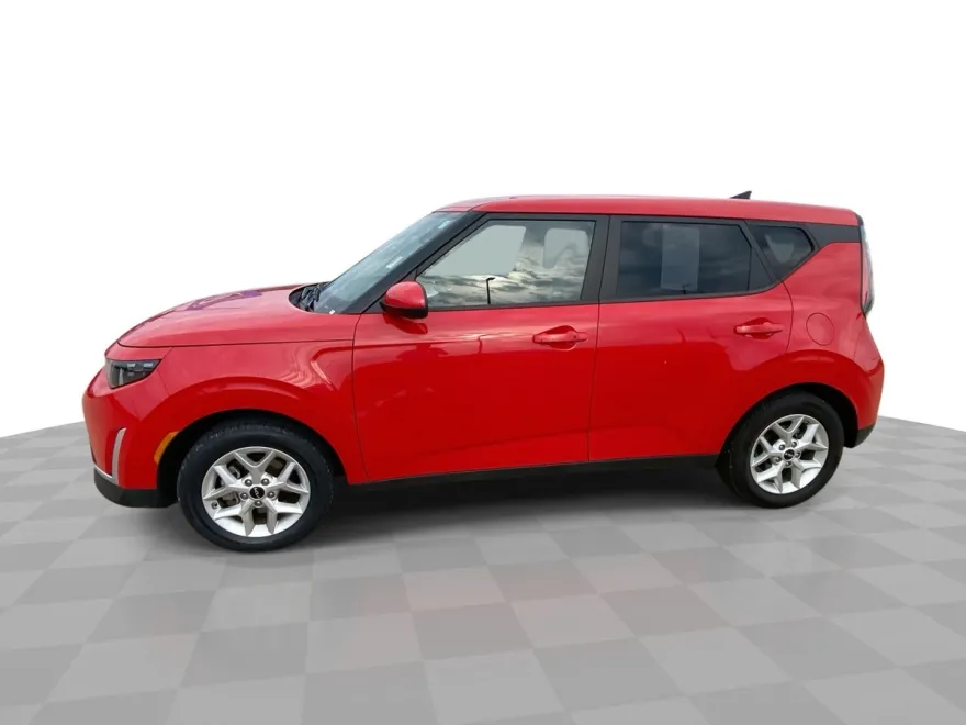 2025 Kia Soul S photo 1