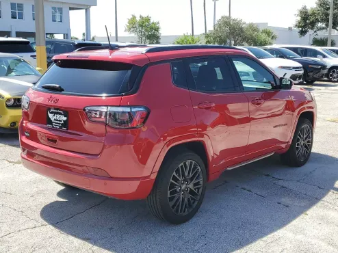 2023 Jeep Compass Limited photo 4