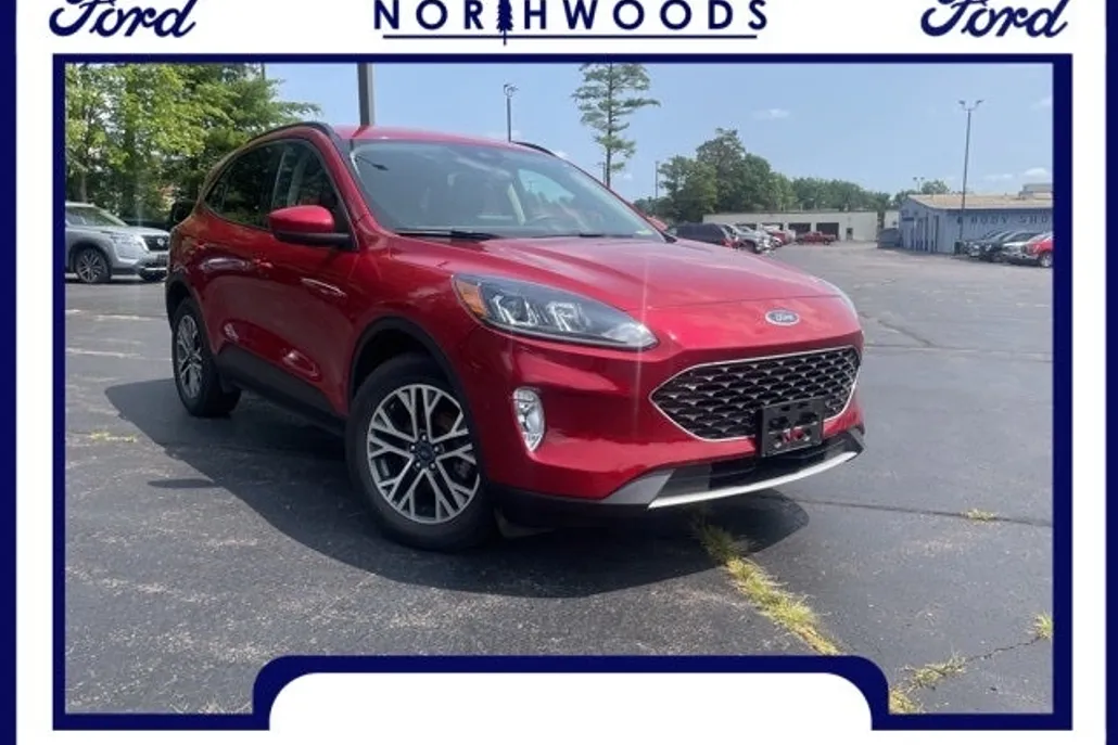 2020 Ford Escape SEL photo 1