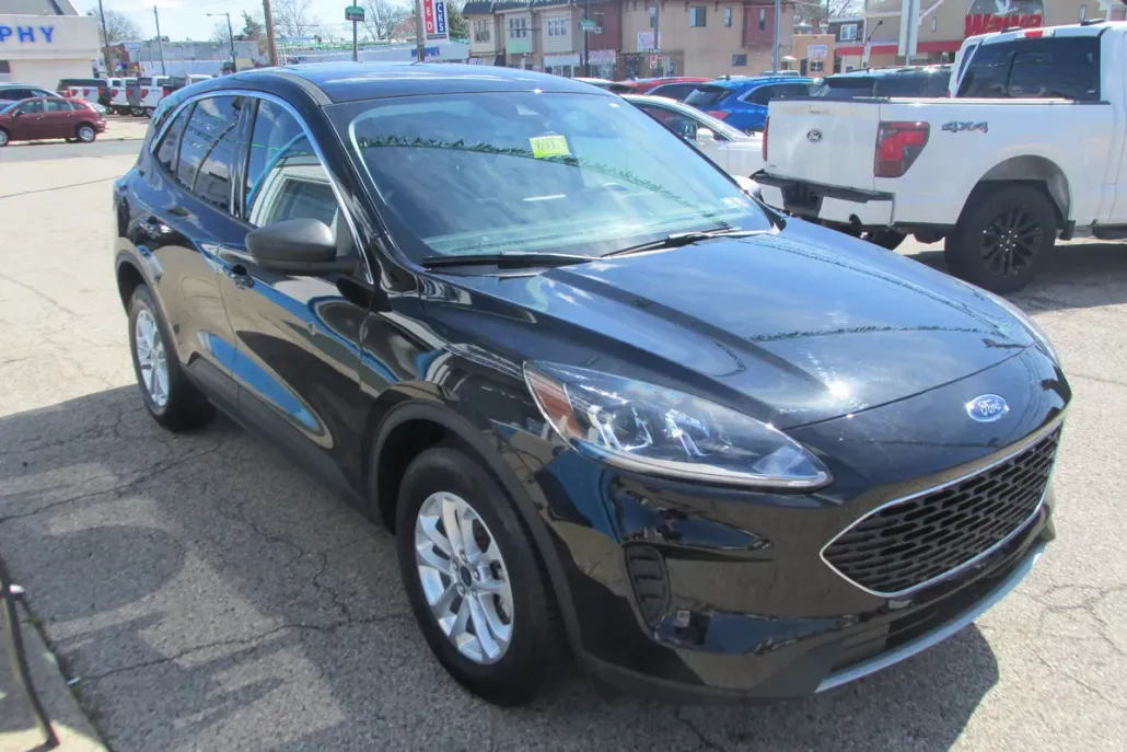 2022 Ford Escape SE photo 1