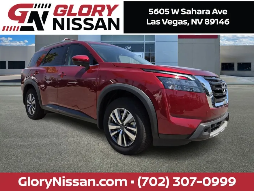 2025 Nissan Pathfinder SL photo 1