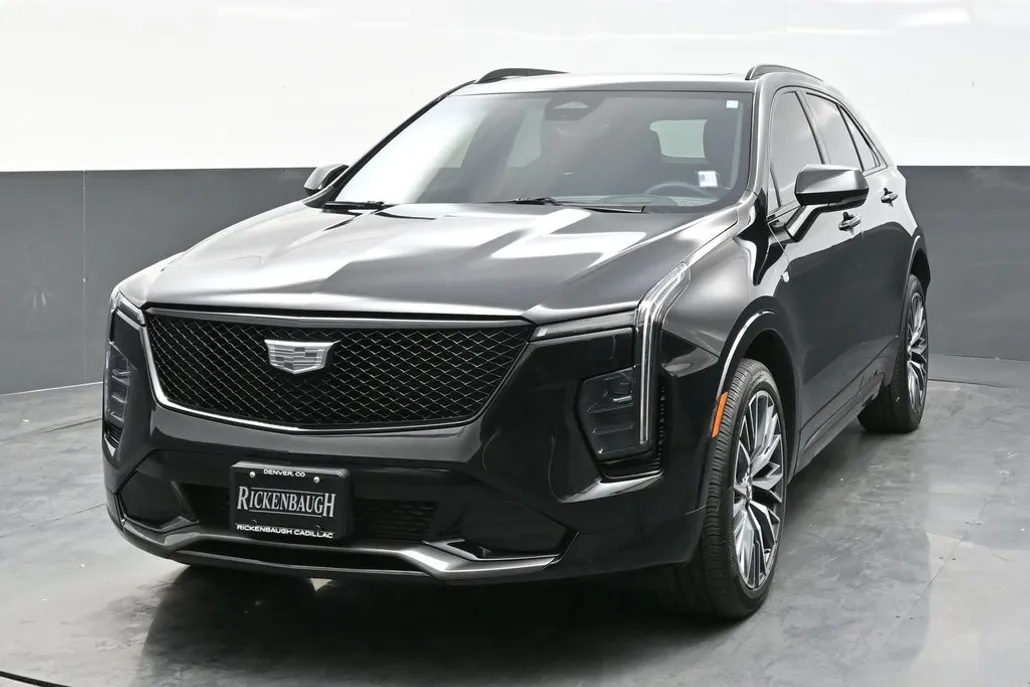 2024 Cadillac XT4 Sport photo 1
