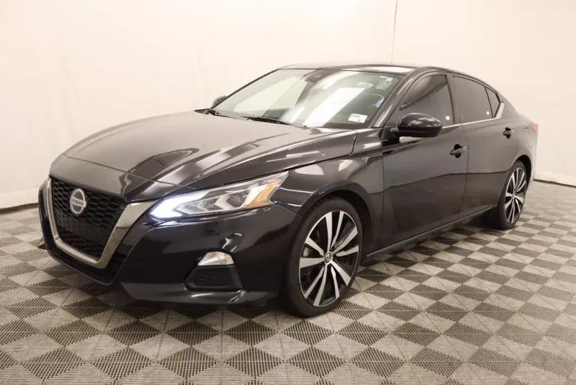 2021 Nissan Altima 2.5 SR photo 1