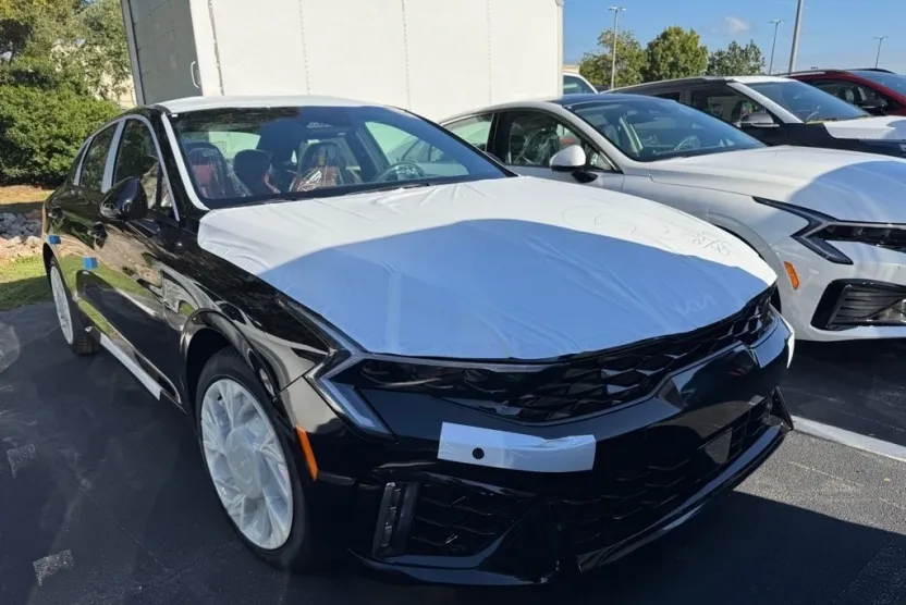 2026 Kia K5 GT-Line photo 1