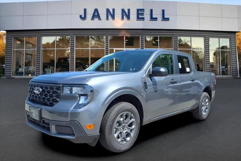 2025 Ford Maverick XLT photo 1