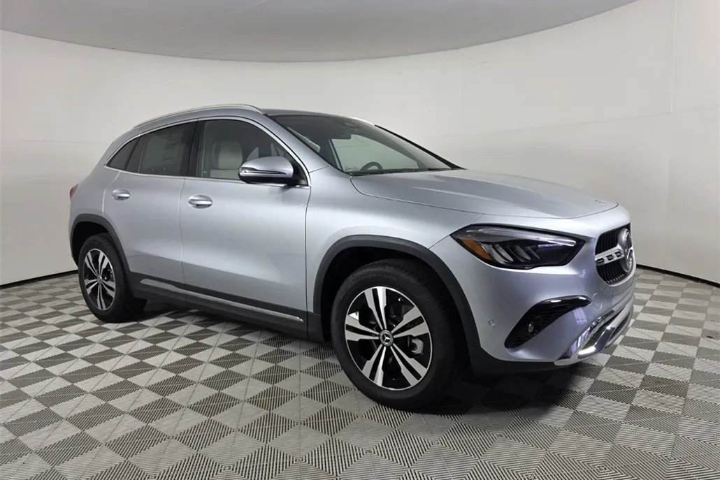2026 Mercedes Benz GLA 250 photo 1