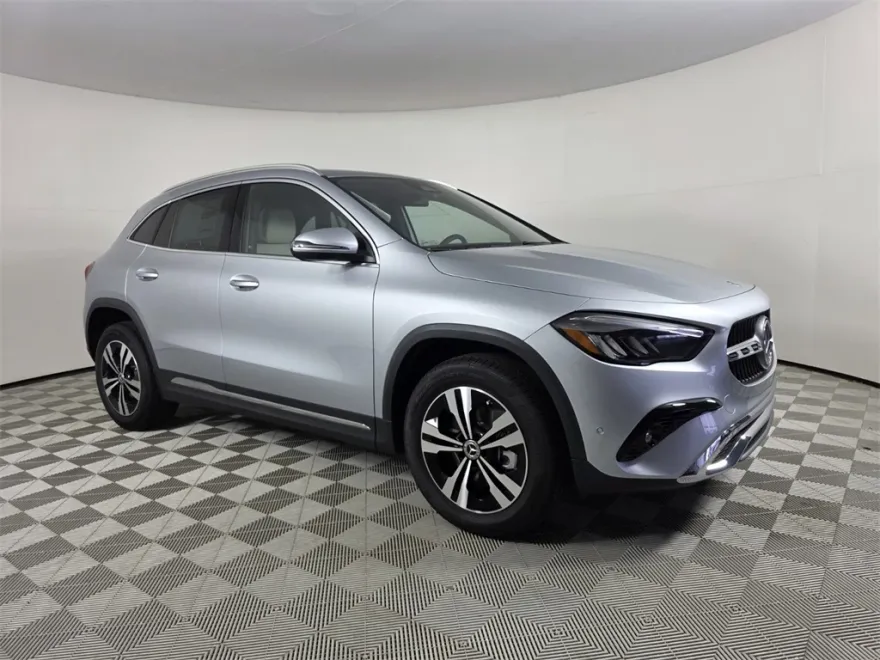 2026 Mercedes Benz GLA 250 photo 1