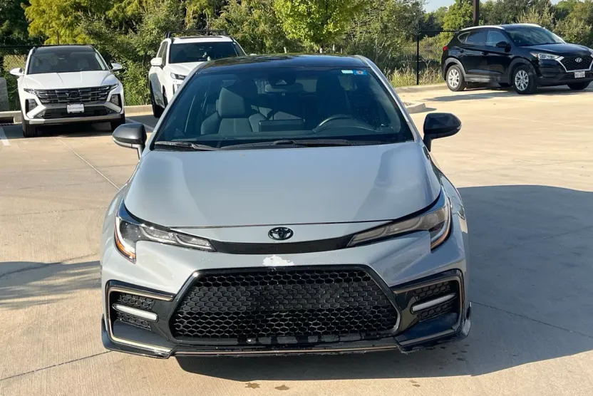 2022 Toyota Corolla SE photo 1