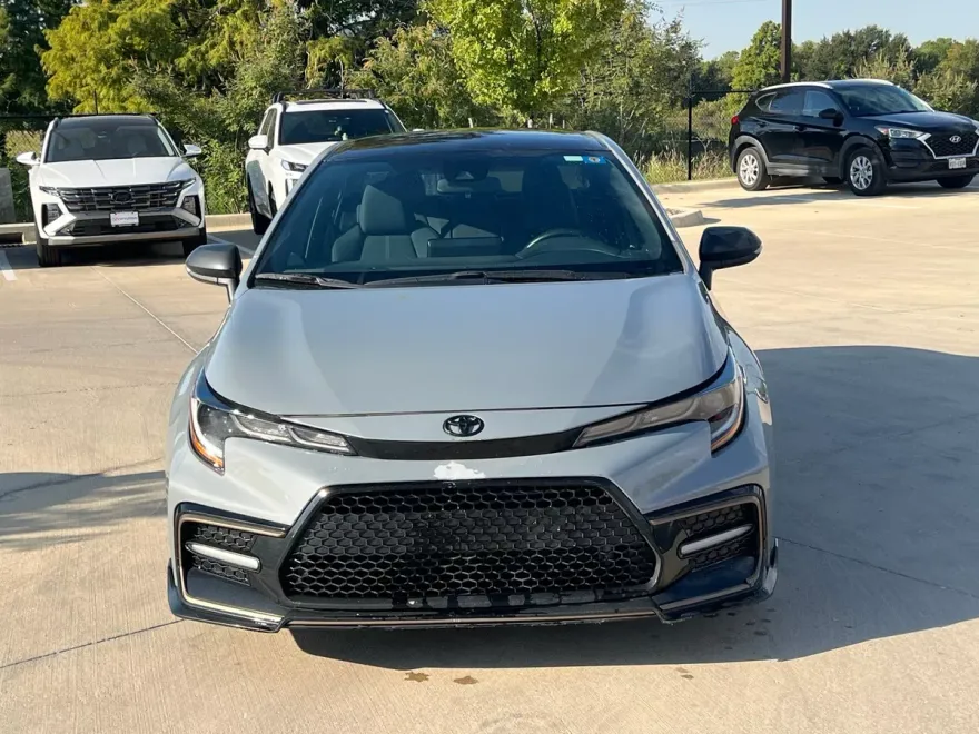 2022 Toyota Corolla SE photo 1