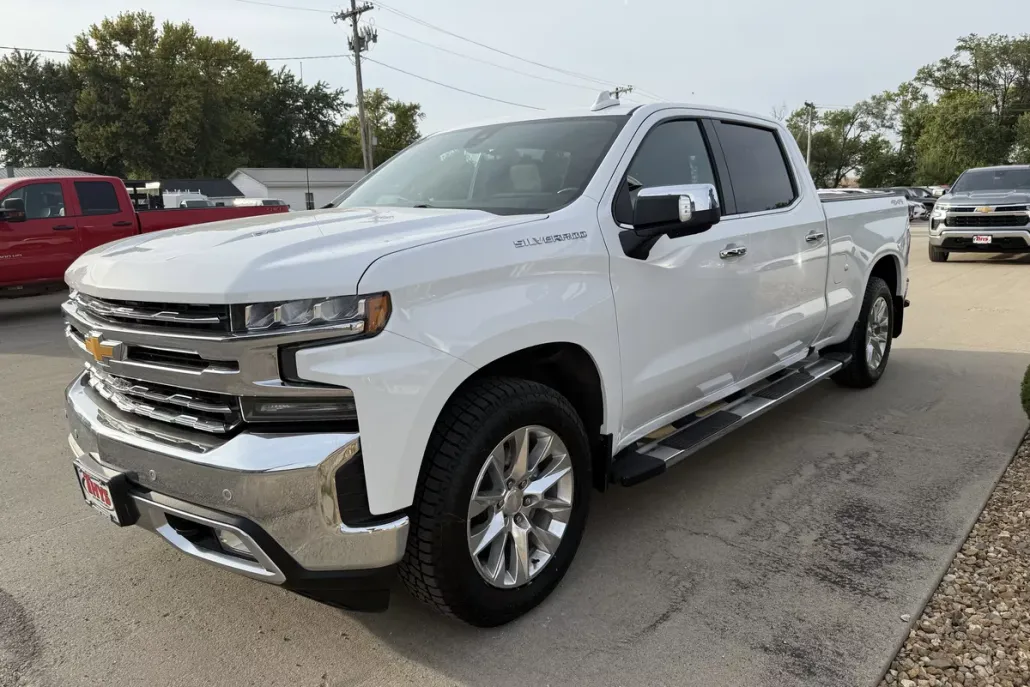 2019 Chevrolet Silverado 1500 LTZ photo 1