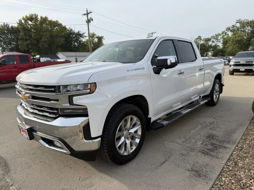 2019 Chevrolet Silverado 1500 LTZ photo 1