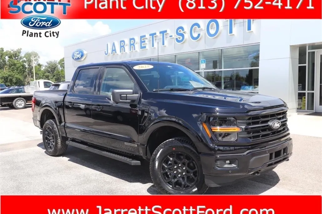 2025 Ford F-150 XLT photo 1