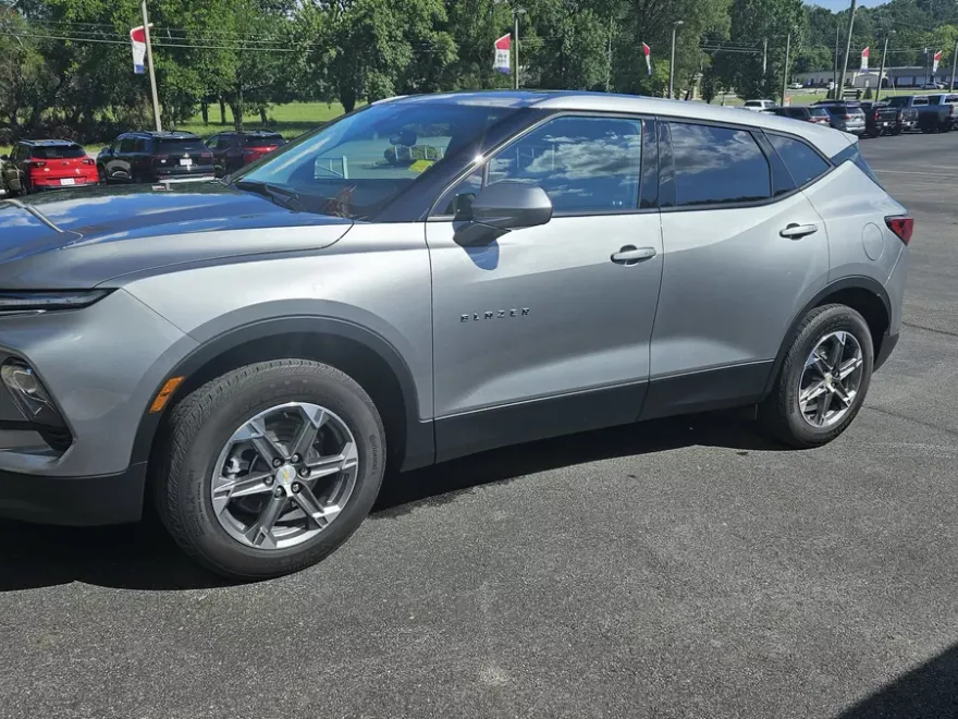 2023 Chevrolet Blazer 2LT photo 1