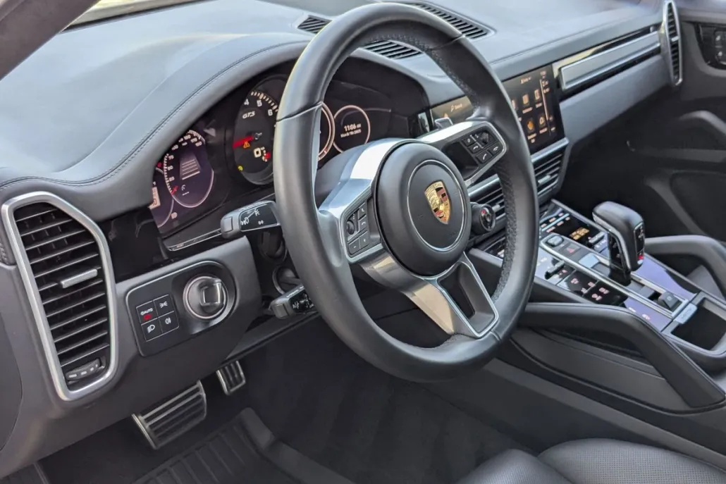 2023 Porsche Cayenne Coupe GTS photo 1