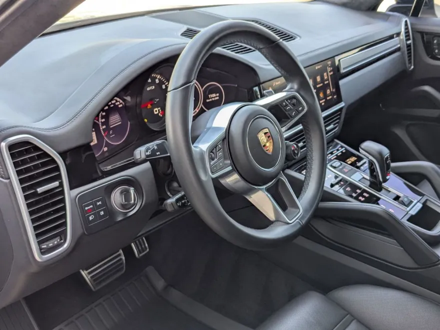 2023 Porsche Cayenne Coupe GTS photo 1