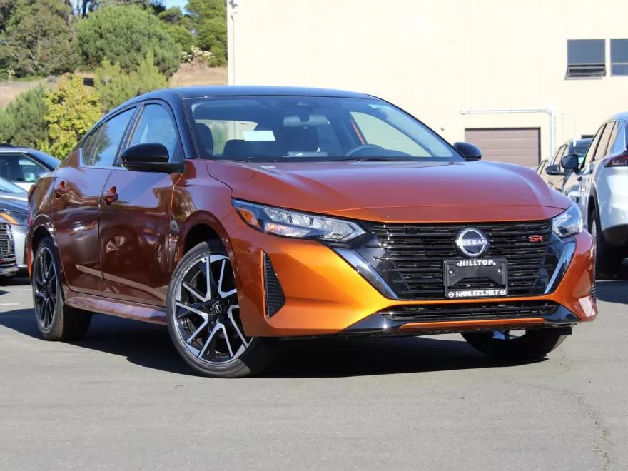 2025 Nissan Sentra SR photo 1