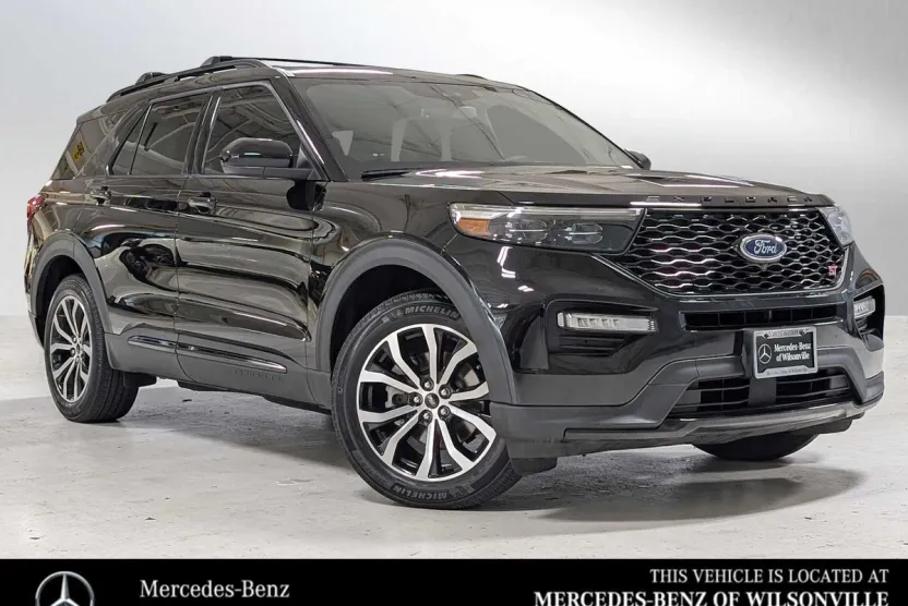 2022 Ford Explorer ST photo 1