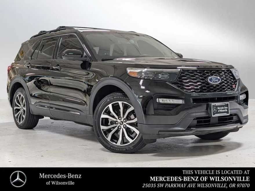 2022 Ford Explorer ST photo 1