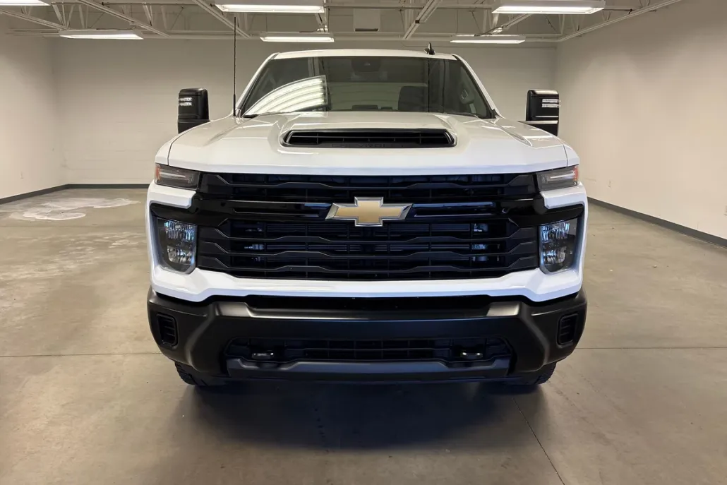 2025 Chevrolet Silverado 3500HD photo 1