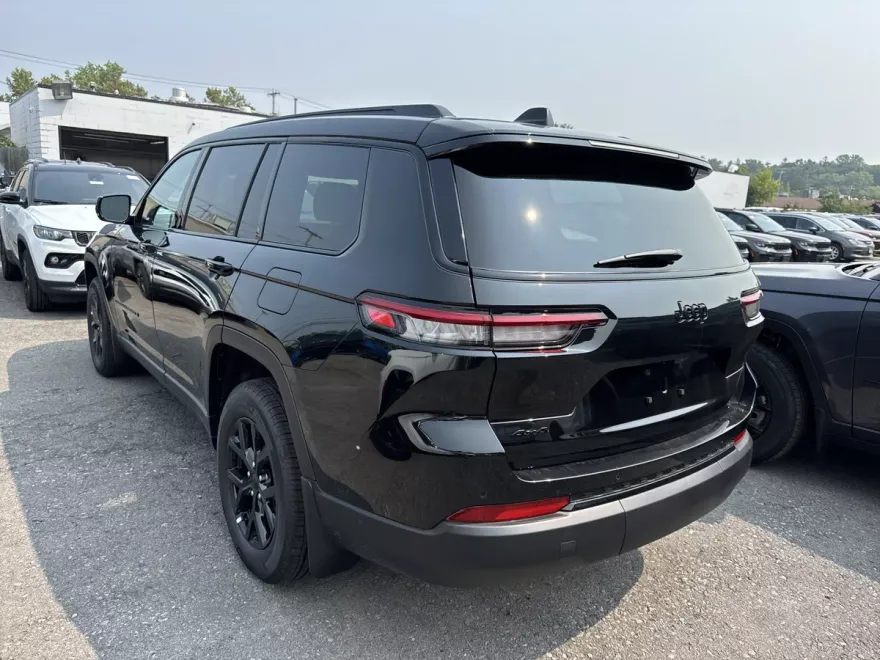 2025 Jeep Grand Cherokee Altitude X photo 1