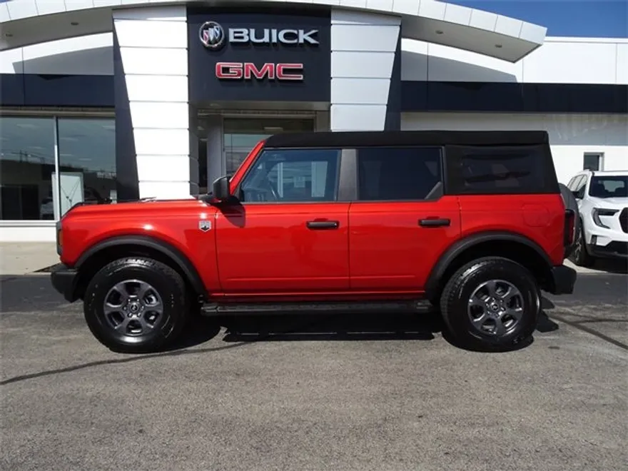 2024 Ford Bronco Big Bend photo 1