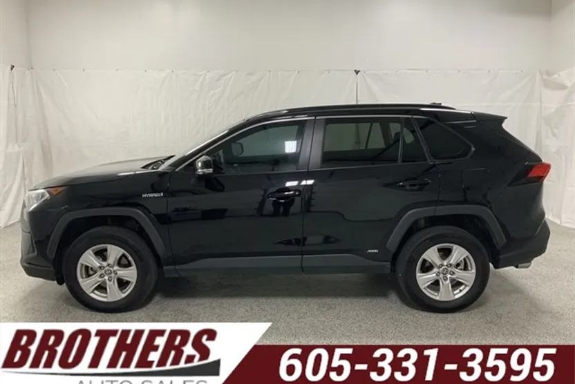 2021 Toyota RAV4 Hybrid XLE photo 1