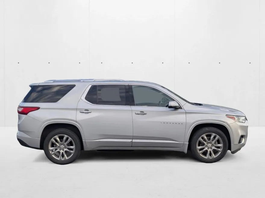 2018 Chevrolet Traverse High Country photo 1