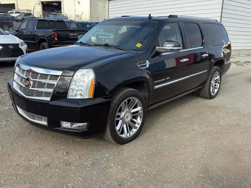 2013 Cadillac Escalade ESV Platinum photo 1