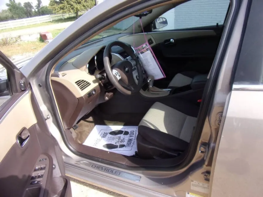 2008 Chevrolet Malibu LS photo 1