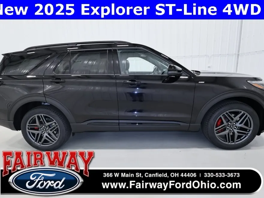 2025 Ford Explorer ST-Line photo 1